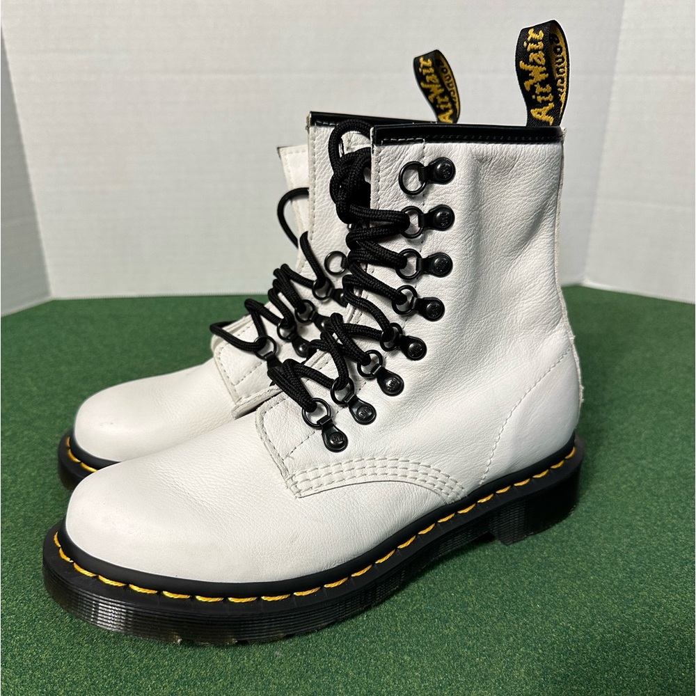 Dr. Doc Martens 1460 Laced Women’s Pascal Virginia Pebbled Leather Boots White